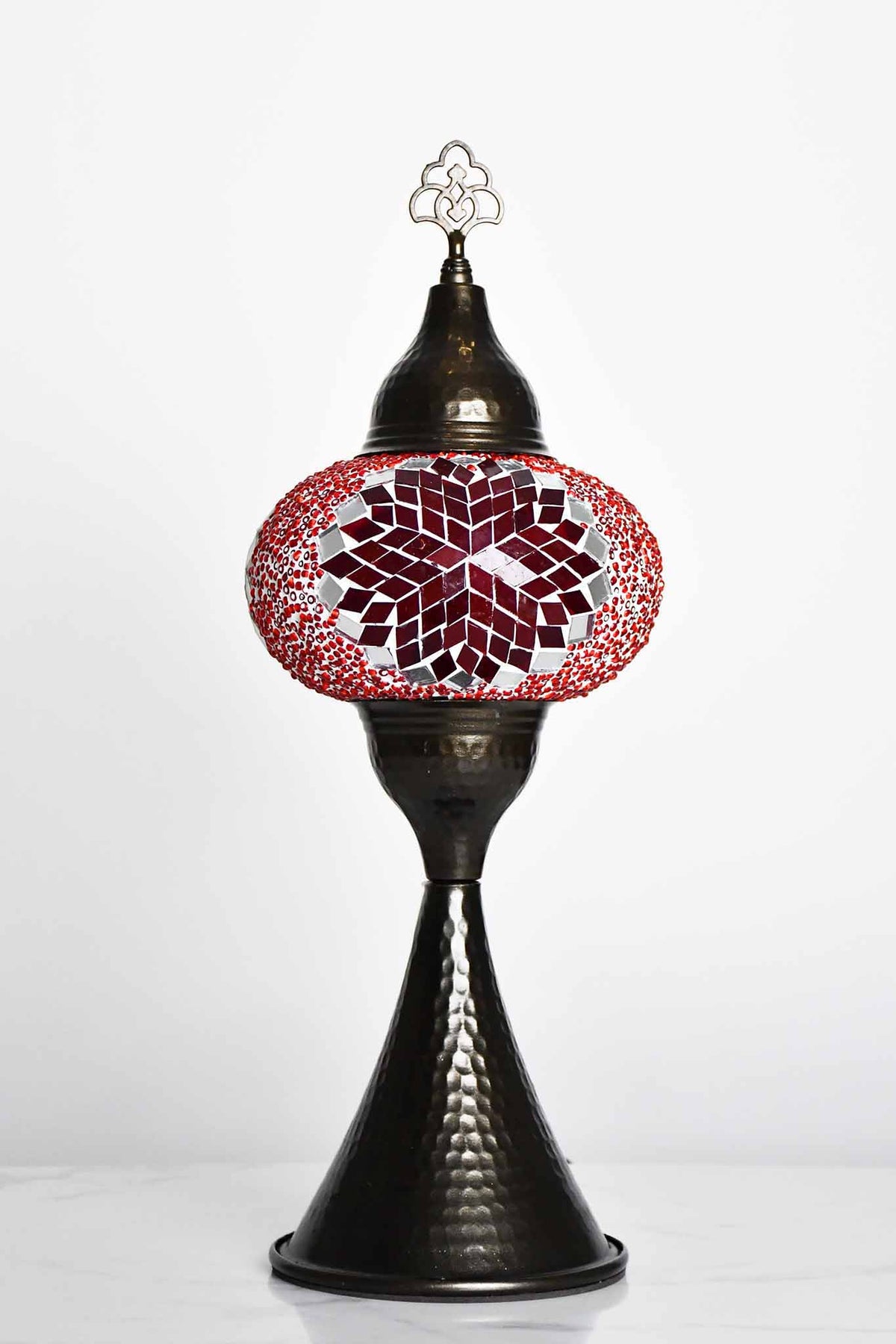 Turkish hammered table lamp star red